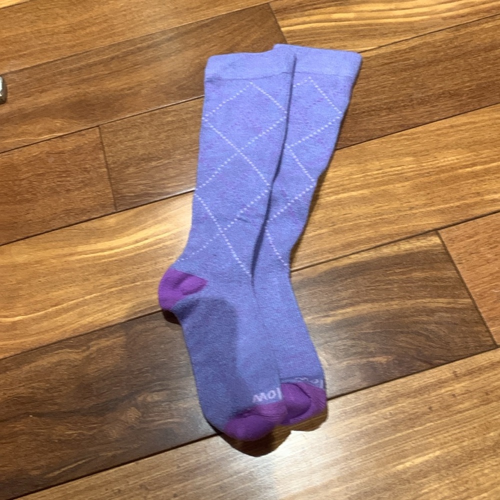 Wellow Compression Sock Set - Picture 5 of 6
